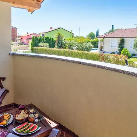 Lovely Home In Kastel Feriehus